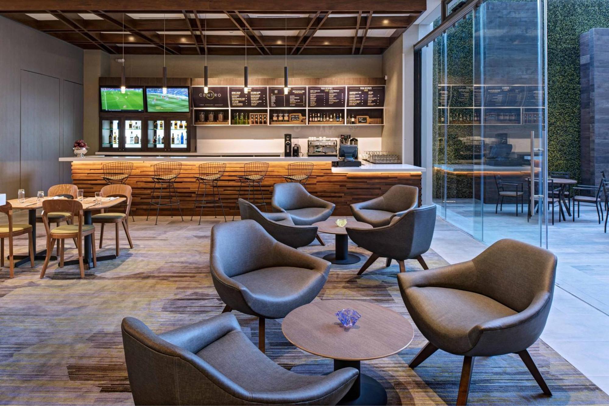 Courtyard By Marriott Guatemala City Bagian luar foto