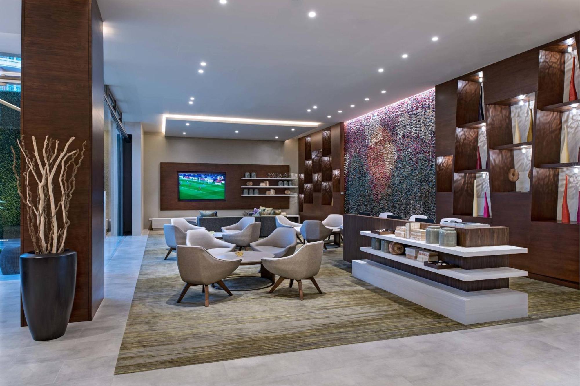 Courtyard By Marriott Guatemala City Bagian luar foto