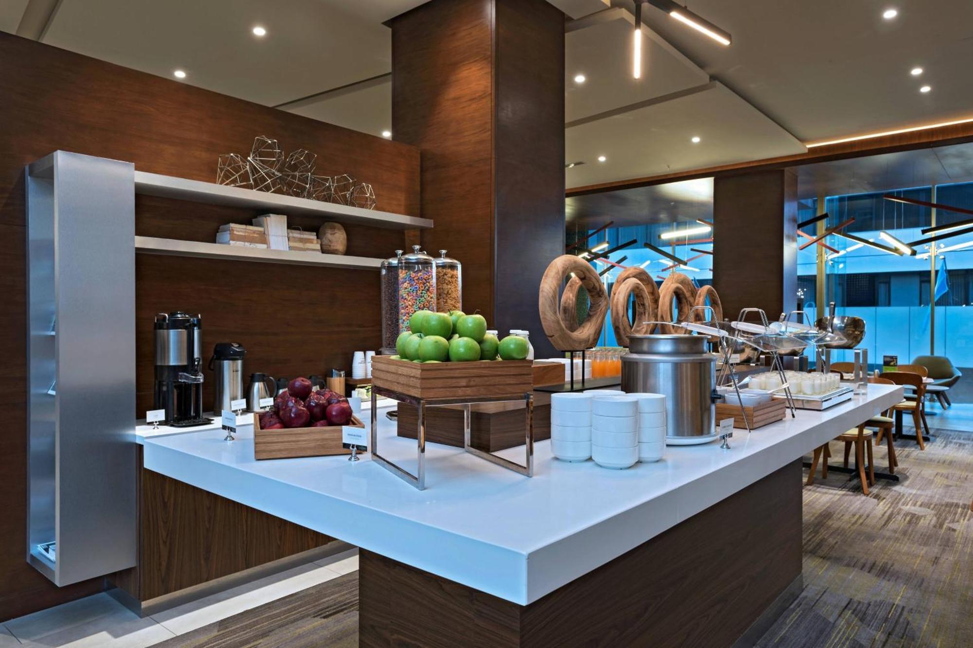 Courtyard By Marriott Guatemala City Bagian luar foto